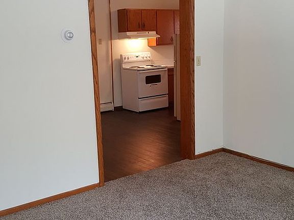 5th image of 221 5th St S APT 3