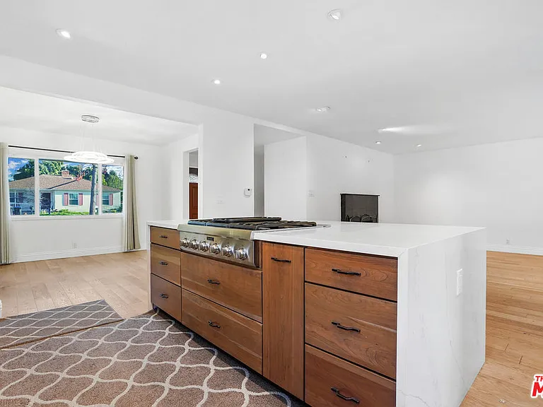 649 Tufts Ave — Photo 10