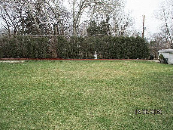5th image of 2385 White Oak Dr