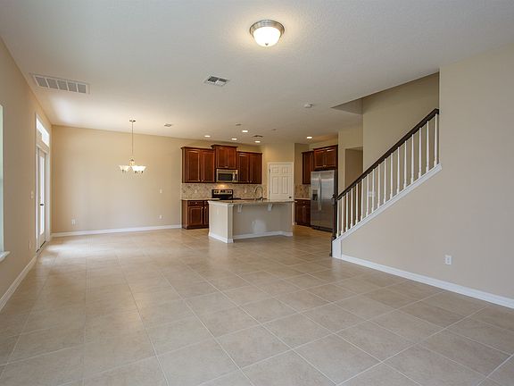 Open-concept Floor Plan