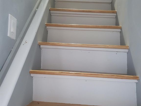 4th image of 105 Archer Ave