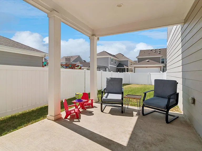 10032 Travis Dr — Photo 25