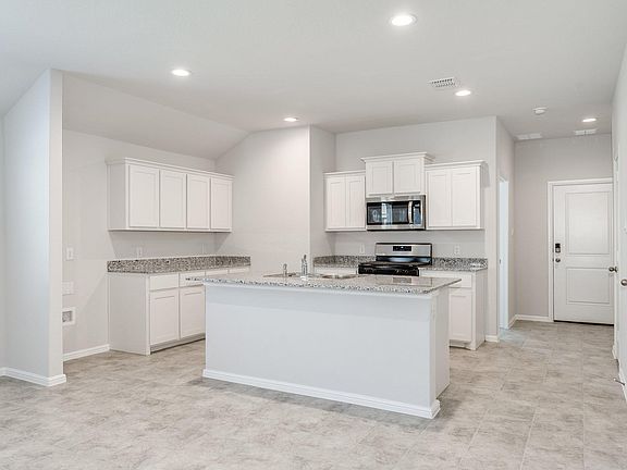 3rd image of 5904 Piedrosa Ct
