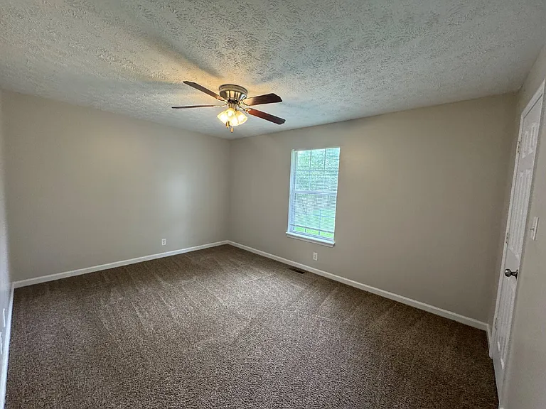 620 Artic Ave — Photo 12