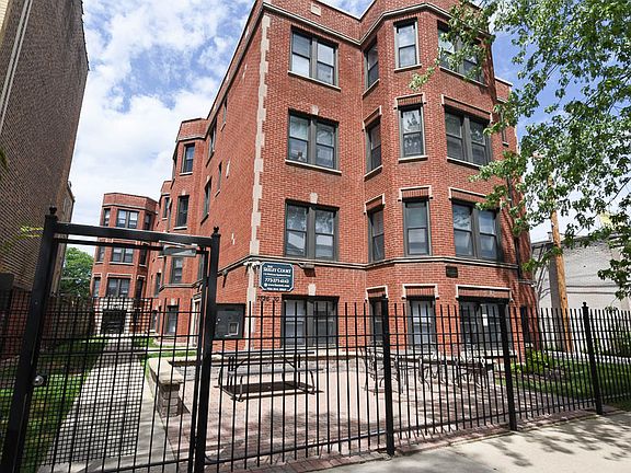 4th image of 7528 N Seeley Ave APT B4