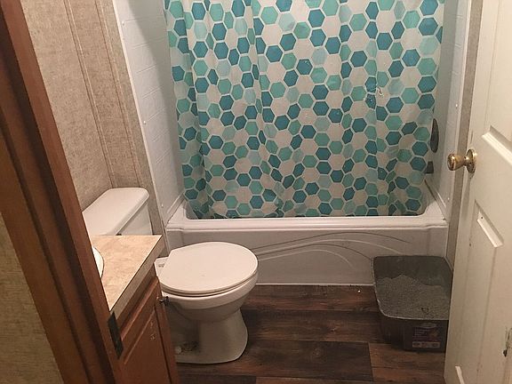 4th image of 2900 Vera Ave