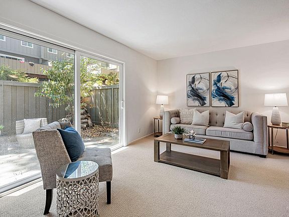 4th image of 1267 Valley Oak Court #F