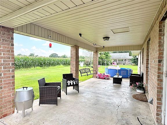 3rd image of 306 S Michael Dr