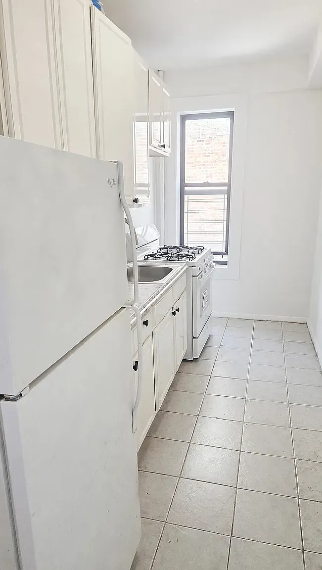 2950 Ocean Avenue — Photo 4