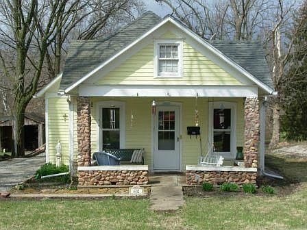 1st image of 602 Linn St