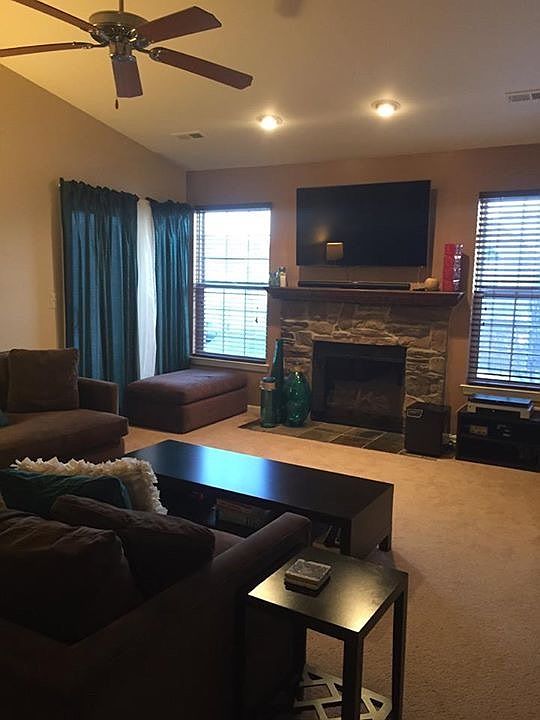 1st image of 2083 Leighton Dr
