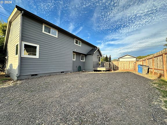 2nd image of 2617 NE 119th St