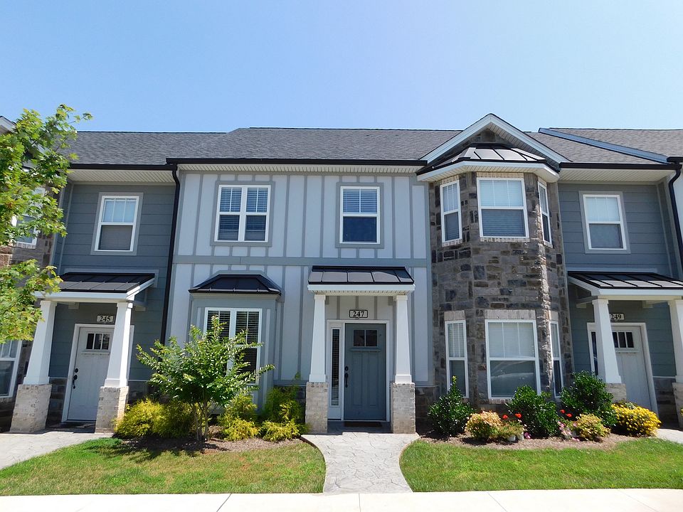 1st image of 221 Capstone Dr