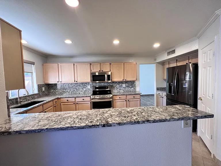3310 E Nighthawk Way — Photo 24