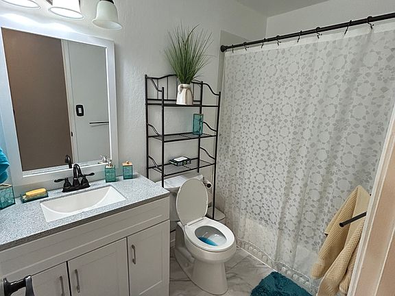 4th image of 3717 Dawn Cir