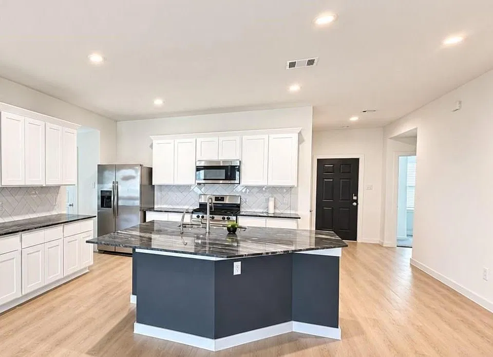1319 Sea Breeze Way