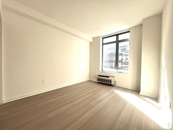 4th image of 81 Fleet Pl APT 14T