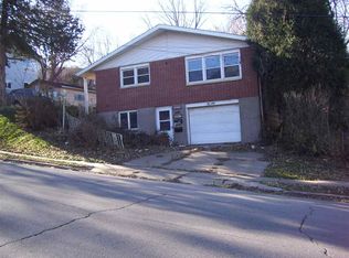 2043 N Main St, Dubuque, IA 52001