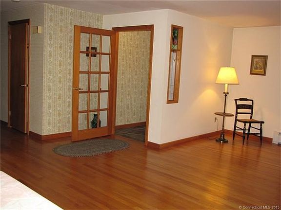 Entry Way to Mud Room