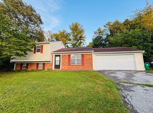 2001 Christopher Dr, Blacksburg, VA 24060