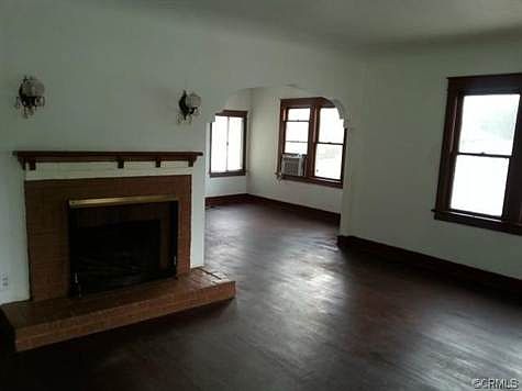 3rd image of 523 W 29th St