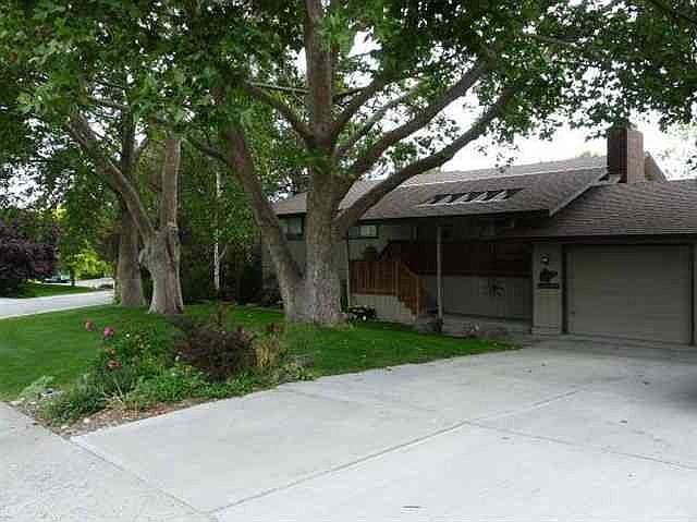 1st image of 236 Hillview Dr