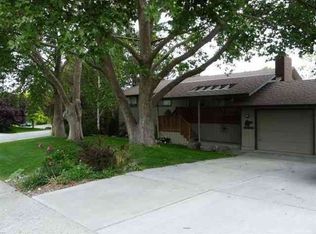 236 Hillview Dr, Richland, WA 99352