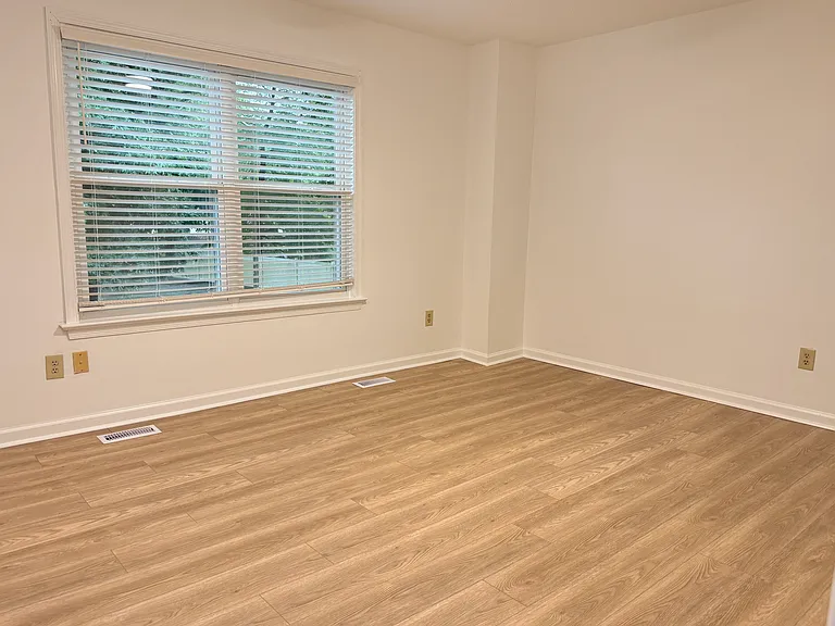 1108 Palmerton Dr — Photo 23