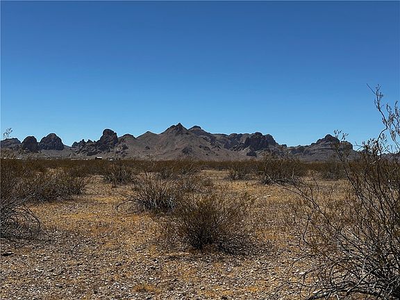 4th image of 3193 S Zircon Road