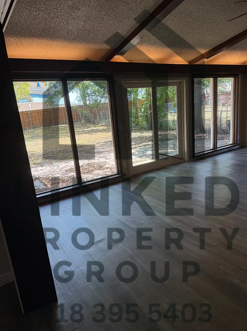 Beautiful Fully Remodeled 3 bedroom in the Heart of Broken Arrow — Photo 3