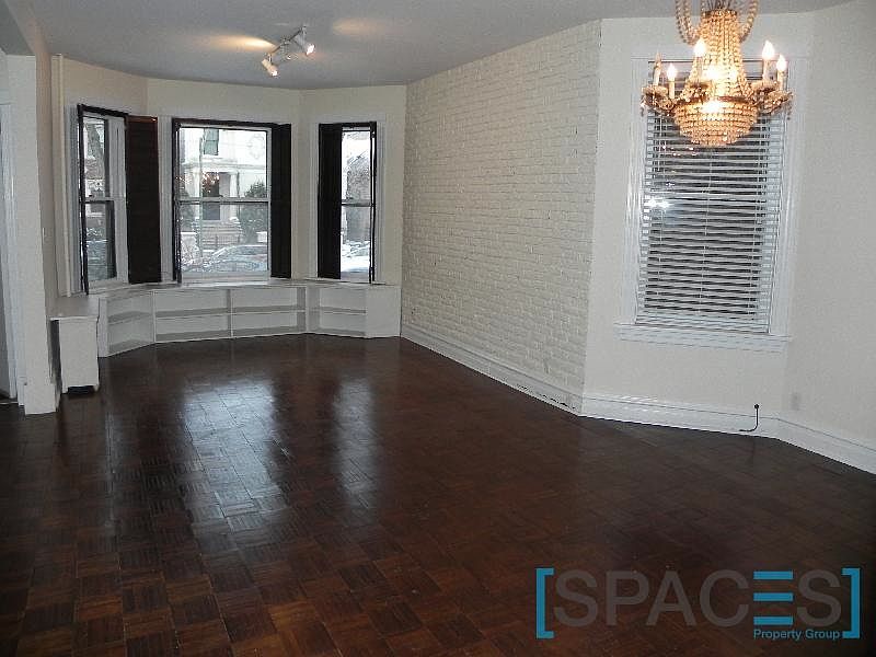 1st image of 1445 W Berteau Ave #1FF