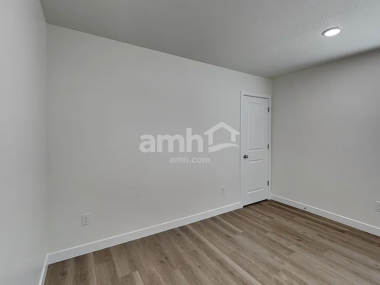 1232 W Mahogany St — Photo 21