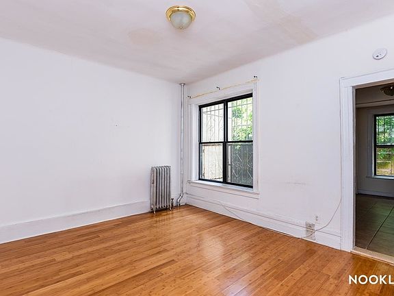 3rd image of 380 Saint Johns Pl APT 1