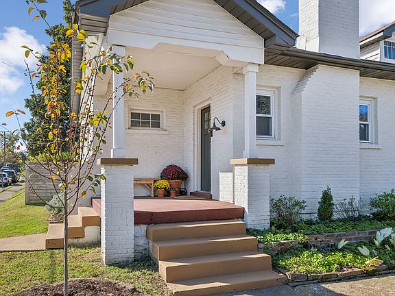 2nd image of 506 Douglas Ave