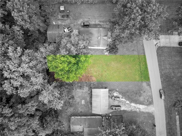 Buckeye Dr, Sheffield Lake, OH 44054