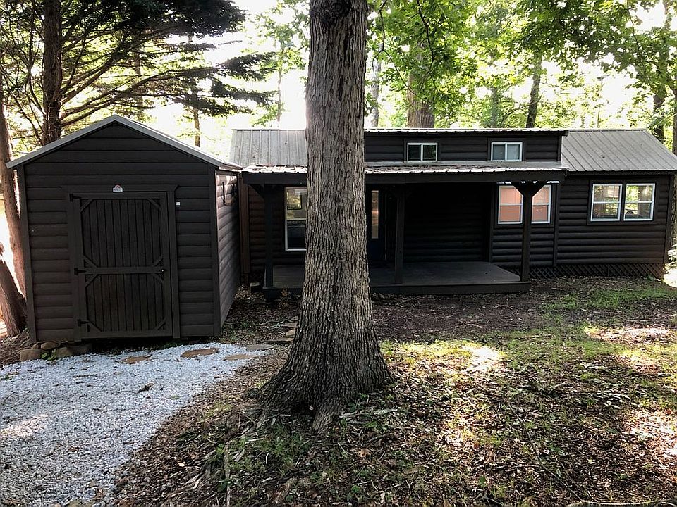 1st image of 140 Lakehill Dr.
