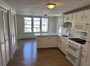 265 Merrimac St #4, Newburyport, MA 01950