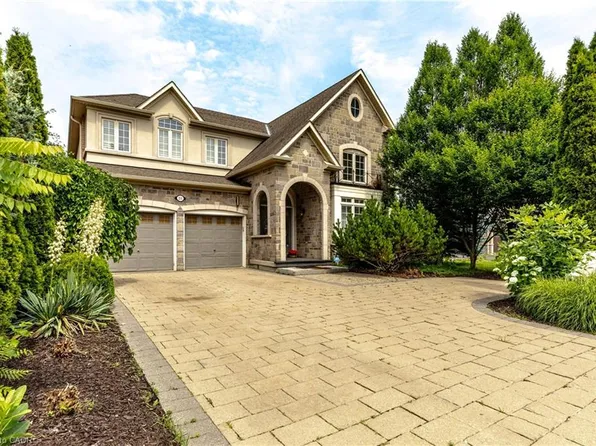 215 Burloak Dr, Oakville, ON L6L 6T6