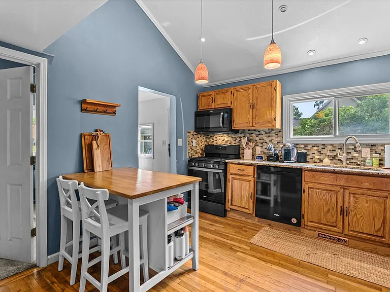 515 Hope St — Photo 10