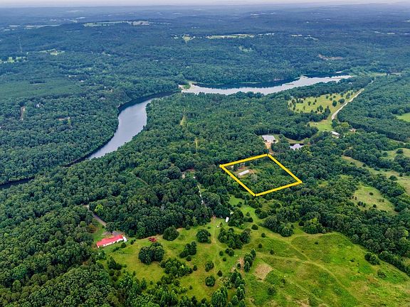 4th image of 135 Bill Leach Rd