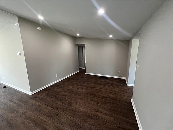 5th image of 653 Whisper Ridge Loop