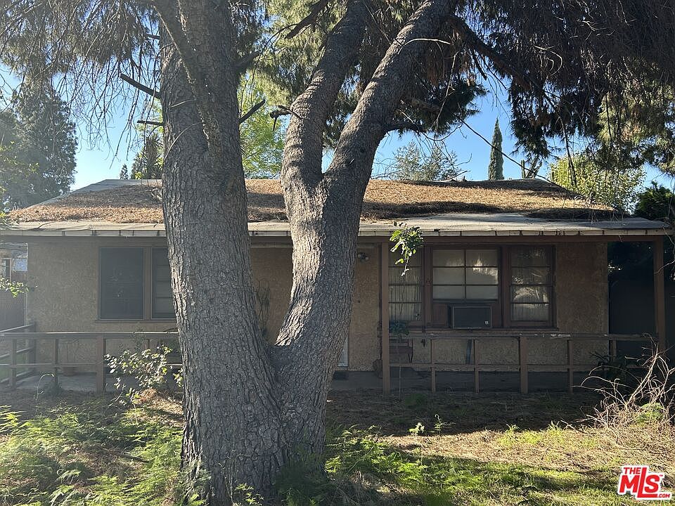 1st image of 15636 Stare St