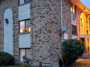 319 Bluff Ave #2C, La Grange, IL 60525