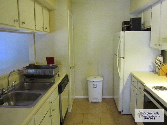4th image of 4601 Carmen Ave APT 2602