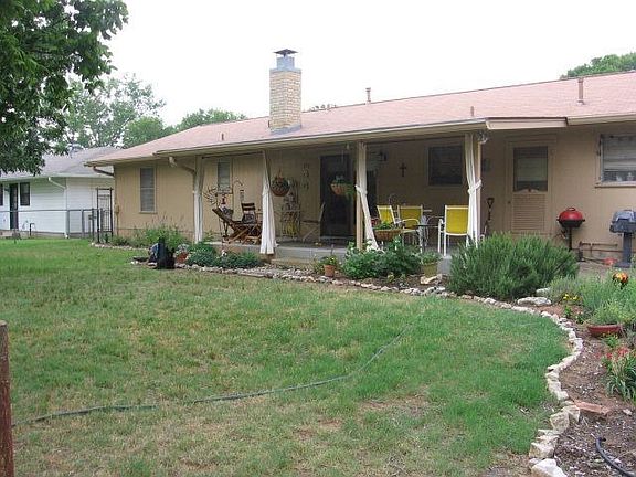 3rd image of 108 Glenmoor Dr