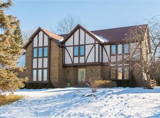 490 S Ridge Dr, Perrysburg, OH 43551