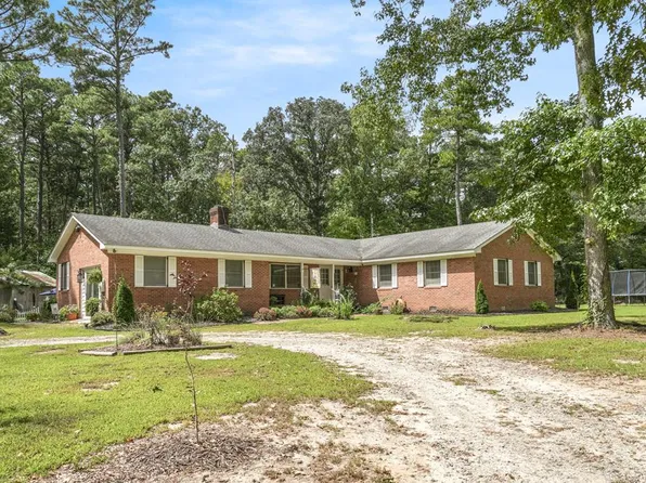 21020 Adams Rd, Greenbush, VA 23357