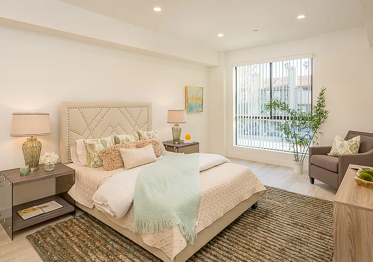 11269 Camarillo St #405 — Photo 39