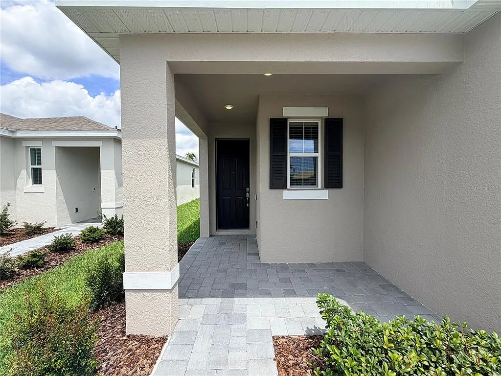 4 bed, 2.0 bath, 1647 sqft, $2,600 — Photo 2