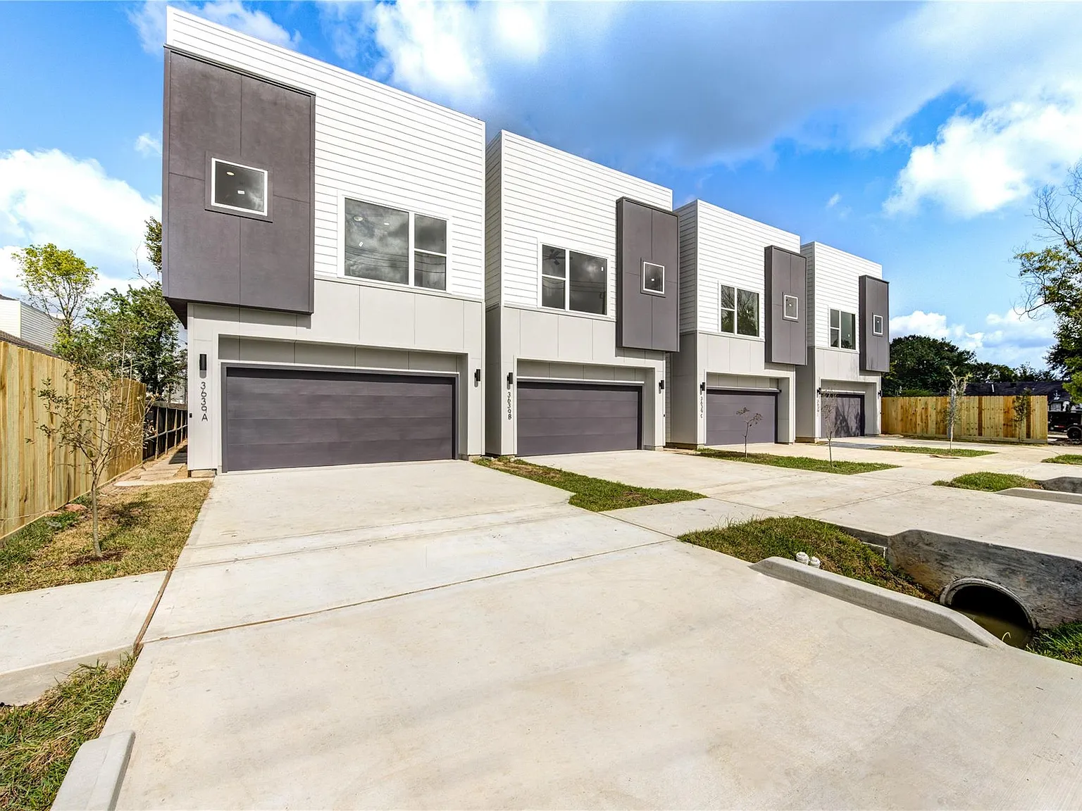 3 bed, 3.5 bath, $2,600 — Photo 2